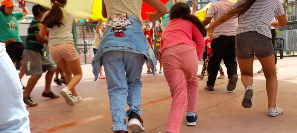 Juegoteca comunitaria: de la virtualidad a la presencialidad